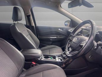 FORD KUGA 1.5 TDCi Titanium SUV 5dr Diesel Powershift Euro 6 (s/s) (120 ps