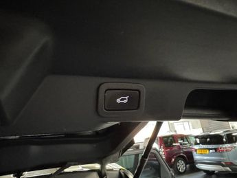 LAND ROVER RANGE ROVER SPORT 3.0 SD V6 HSE SUV 5dr Diesel Auto 4WD Euro 6 (s/s) (306 ps)