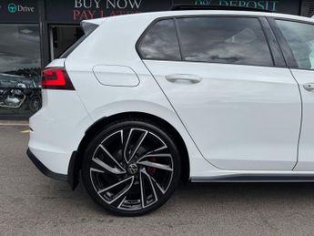 VOLKSWAGEN GOLF 2.0 TDI GTD Hatchback 5dr Diesel DSG Euro 6 (s/s) (200 ps) * HUG