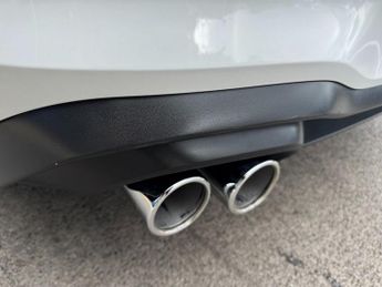 VOLKSWAGEN GOLF 2.0 TDI GTD Hatchback 5dr Diesel DSG Euro 6 (s/s) (200 ps) * HUG