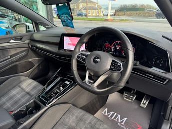 VOLKSWAGEN GOLF 2.0 TDI GTD Hatchback 5dr Diesel DSG Euro 6 (s/s) (200 ps) * HUG