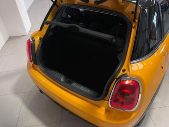MINI HATCH 1.5 Cooper Hatchback 5dr Petrol Manual Euro 6 (s/s) (136 ps)