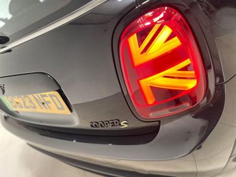 MINI Electric Hatch Cooper SE 32.6kWh Level 2 Hatchback 3dr Electric Auto (184 ps)
