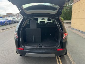 LAND ROVER DISCOVERY SPORT 2.0 TD4 SE Tech SUV 5dr Diesel Auto 4WD Euro 6 (s/s) (180 ps)