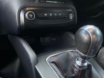 NISSAN JUKE 1.0 DIG-T N-Connecta SUV 5dr Petrol DCT Auto Euro 6 (s/s) (114 p