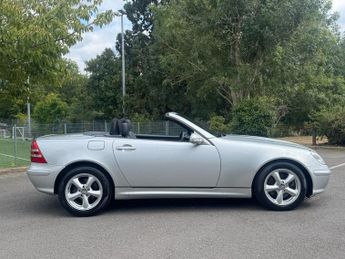 MERCEDES-BENZ SLK 3.2 SLK320 Convertible 2dr Petrol Automatic (254 g/km, 218 bhp)