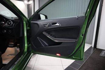 MERCEDES-BENZ A-CLASS 2.1 A220d AMG Line (Premium Plus) Hatchback 5dr Diesel 7G-DCT Eu