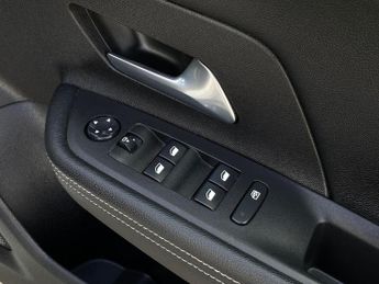 VAUXHALL MOKKA ELECTRIC 50kWh SRi Premium SUV 5dr Electric Auto (136 ps)