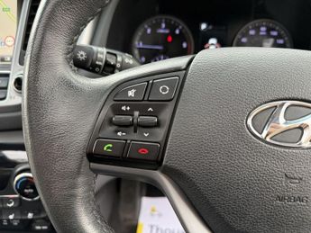 HYUNDAI TUCSON 2.0 CRDi Premium SE SUV 5dr Diesel Auto 4WD Euro 6 (185 ps)