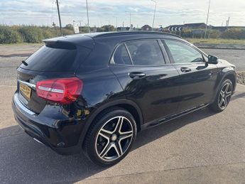 MERCEDES-BENZ GLA 2.1 GLA220 CDI AMG Line SUV 5dr Diesel 7G-DCT 4MATIC Euro 6 (s/s