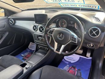 MERCEDES-BENZ GLA 2.1 GLA220 CDI AMG Line SUV 5dr Diesel 7G-DCT 4MATIC Euro 6 (s/s