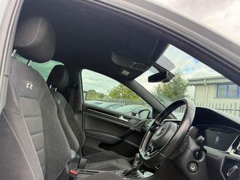 VOLKSWAGEN GOLF 2.0 TSI R Hatchback 5dr Petrol DSG 4Motion Euro 6 (s/s) (300 ps)