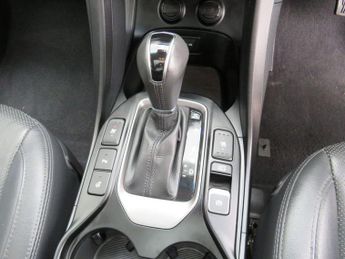 HYUNDAI SANTA FE 2.2 CRDi Premium SE SUV 5dr Diesel Auto 4WD Euro 5 (7 seat) (194