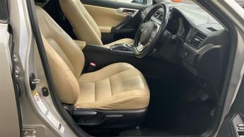 LEXUS CT 1.8 200h Luxury Hatchback 5dr Petrol Hybrid CVT Euro 5 (s/s) (13