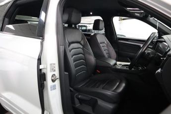 VOLKSWAGEN TOUAREG 3.0 TDI V6 R-Line SUV 5dr Diesel Tiptronic 4Motion Euro 6 (s/s) 