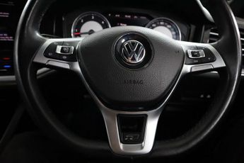 VOLKSWAGEN TOUAREG 3.0 TDI V6 R-Line SUV 5dr Diesel Tiptronic 4Motion Euro 6 (s/s) 