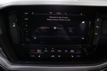 VOLKSWAGEN TOUAREG 3.0 TDI V6 R-Line SUV 5dr Diesel Tiptronic 4Motion Euro 6 (s/s) 