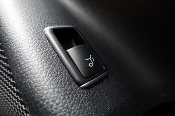 MERCEDES-BENZ GLA 2.1 GLA200 CDI Sport SUV 5dr Diesel 7G-DCT Euro 6 (s/s) (136 ps)