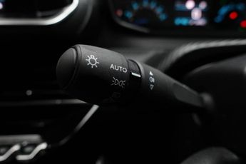PEUGEOT E-208 50kWh Active Premium + Hatchback 5dr Electric Auto (7kW Charger)