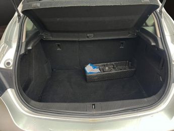VAUXHALL ASTRA 1.6 16v SRi Hatchback 5dr Petrol Auto Euro 5 (115 ps)