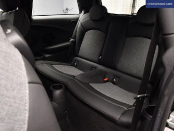 MINI Electric Hatch Cooper SE 32.6kWh Level 2 Hatchback 3dr Electric Auto (184 ps)
