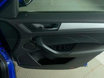 SKODA KODIAQ 1.5 TSI ACT SE Drive SUV 5dr Petrol DSG Euro 6 (s/s) (5 Seat) (1