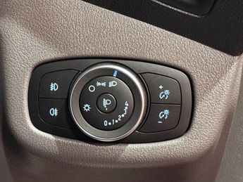 FORD GRAND TOURNEO CONNECT 1.5 EcoBlue Zetec MPV 5dr Diesel Auto Euro 6 (s/s) (120 ps)