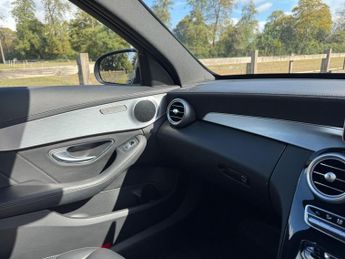 MERCEDES-BENZ C-CLASS 1.6 C200d AMG Line Saloon 4dr Diesel G-Tronic+ Euro 6 (s/s) (136