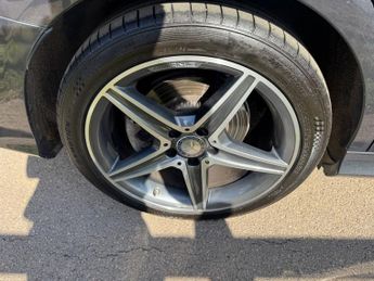 MERCEDES-BENZ C-CLASS 1.6 C200d AMG Line Saloon 4dr Diesel G-Tronic+ Euro 6 (s/s) (136