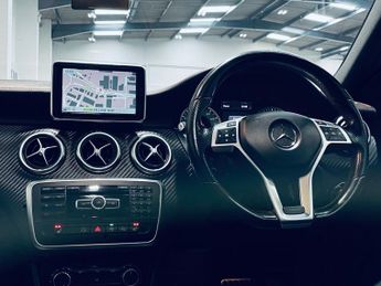 MERCEDES-BENZ A-CLASS 2.1 A220 CDI AMG Night Edition Hatchback 5dr Diesel 7G-DCT Euro 