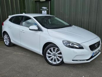 Volvo V40 2.0 D3 SE Lux Nav Hatchback 5dr Diesel Manual Euro 6 (s/s) (150 