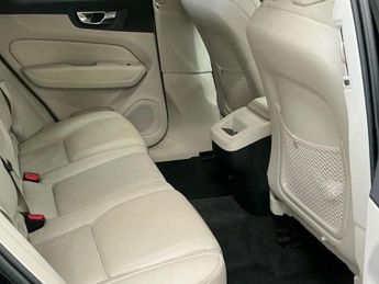 VOLVO XC60 2.0 T5 Inscription SUV 5dr Petrol Auto Euro 6 (s/s) (250 ps)