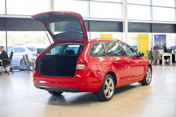 SKODA OCTAVIA 1.6 TDI SE Sport Estate 5dr Diesel DSG Euro 6 (s/s) (110 ps)