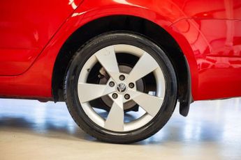 SKODA OCTAVIA 1.6 TDI SE Sport Estate 5dr Diesel DSG Euro 6 (s/s) (110 ps)