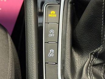 VOLKSWAGEN GOLF 2.0 TSI R Estate 5dr Petrol DSG 4Motion Euro 6 (s/s) (310 ps)