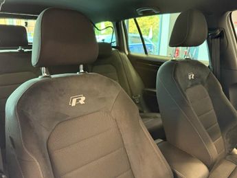 VOLKSWAGEN GOLF 2.0 TSI R Estate 5dr Petrol DSG 4Motion Euro 6 (s/s) (310 ps)