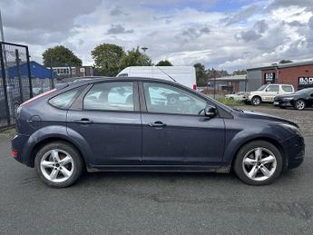 FORD FOCUS 1.6 Zetec Hatchback 5dr Petrol Manual Grey