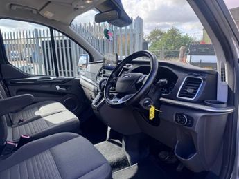 FORD TOURNEO CUSTOM 2.0 320 EcoBlue Titanium Minibus Double Cab 5dr Diesel Auto L2 E