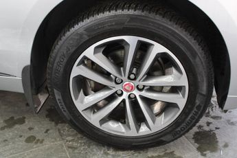 JAGUAR F-PACE 2.0 D180 R-Sport SUV 5dr Diesel Auto AWD Euro 6 (s/s) (180 ps)