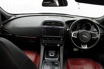 JAGUAR F-PACE 2.0 D180 R-Sport SUV 5dr Diesel Auto AWD Euro 6 (s/s) (180 ps)