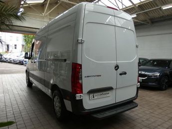 MERCEDES-BENZ eSprinter 55kWh Progressive Panel Van 5dr Electric Auto FWD L2 H2 20kW Cha