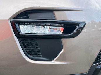 LAND ROVER DISCOVERY SPORT 2.2 SD4 HSE SUV 5dr Diesel Auto 4WD Euro 5 (s/s) (190 ps)