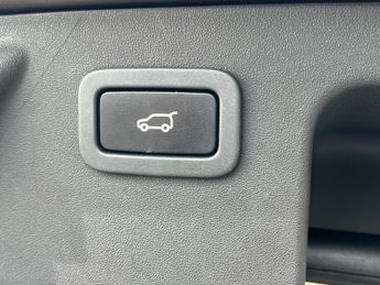 LAND ROVER DISCOVERY SPORT 2.2 SD4 HSE SUV 5dr Diesel Auto 4WD Euro 5 (s/s) (190 ps)