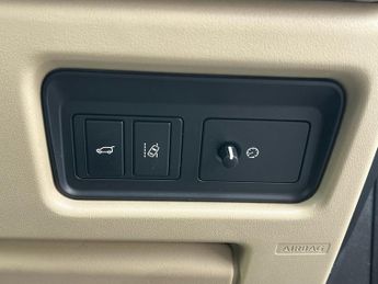 LAND ROVER DISCOVERY SPORT 2.2 SD4 HSE SUV 5dr Diesel Auto 4WD Euro 5 (s/s) (190 ps)