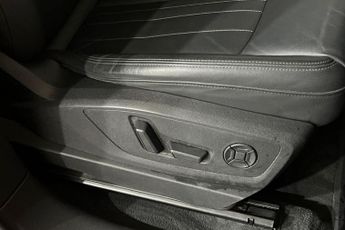 AUDI E-TRON 50 Technik SUV 5dr Electric Auto quattro 71.2kWh (313 ps) 360 De