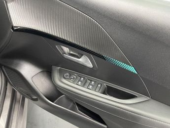 PEUGEOT 208 1.2 PureTech Allure Hatchback 5dr Petrol EAT Euro 6 (s/s) (130 p