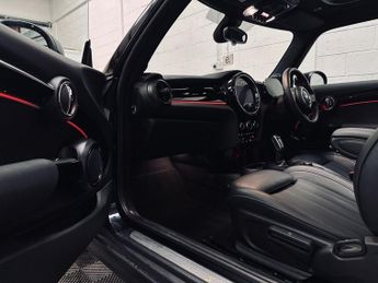 MINI Electric Hatch Cooper SE 32.6kWh Level 3 Hatchback 3dr Electric Auto (184 ps)