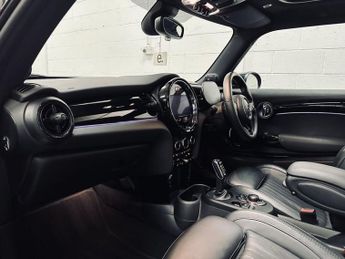 MINI Electric Hatch Cooper SE 32.6kWh Level 3 Hatchback 3dr Electric Auto (184 ps)