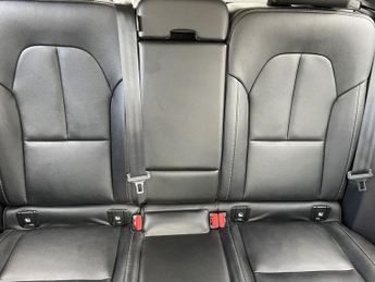 VOLVO XC40 1.5h T5 Twin Engine Recharge 10.7kWh Inscription SUV 5dr Petrol 