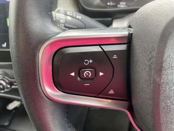 VOLVO XC40 1.5h T5 Twin Engine Recharge 10.7kWh Inscription SUV 5dr Petrol 